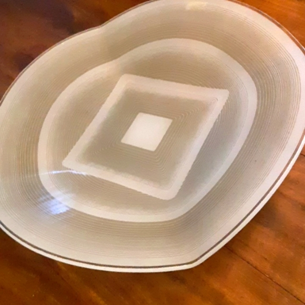 Vintage Appleman art glass dish